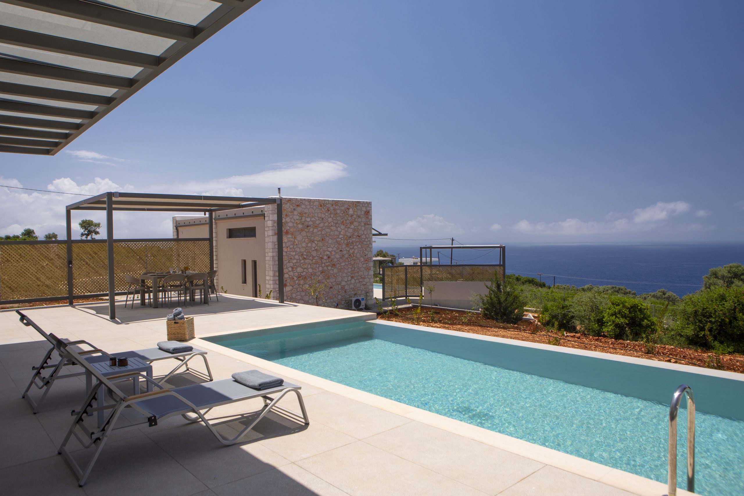 Maistro_Πισίνα